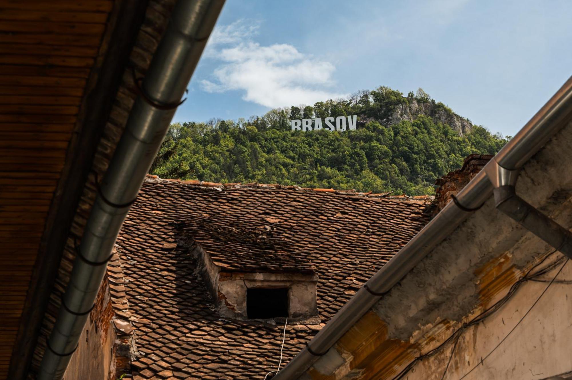 Harmonee - Central Retreat Brasov Exterior photo